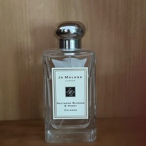 Jo Malone Nectarine Blossom & Honey with Silver Cap
